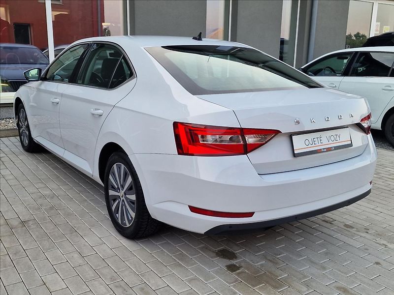 Škoda Superb 2.0TDI 110kW,původ ČR,1.Maj - fotka 8 z 50