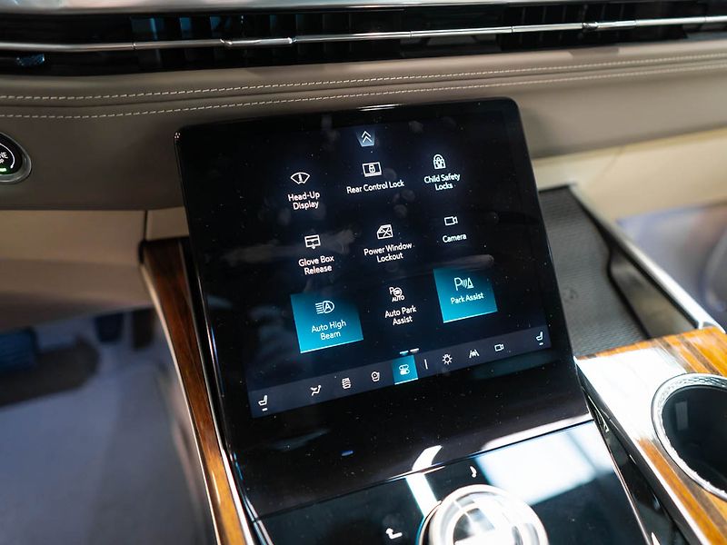 Cadillac Escalade (2026) 6.2 ESV Sport Platinum 2026 - fotka 30 z 50