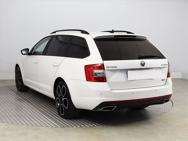 Škoda Octavia (2013) RS 2.0 TDI, Automat - fotka 4 z 20
