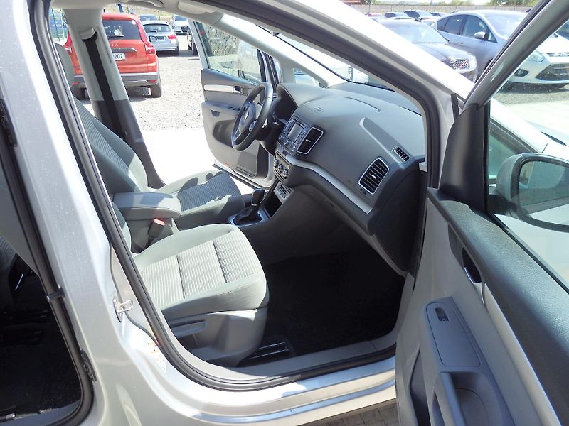 Seat Alhambra 2,0TDi 103kW DIGI KLIMA - fotka 13 z 21