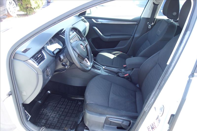 Škoda Octavia 2,0 TDi 135KW, ČR, SCOUT, 4x4. - fotka 9 z 33