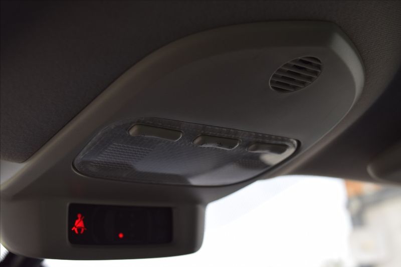 Peugeot 3008 1,6 i 88KW ALU NAVI PANORAMA - fotka 42 z 50