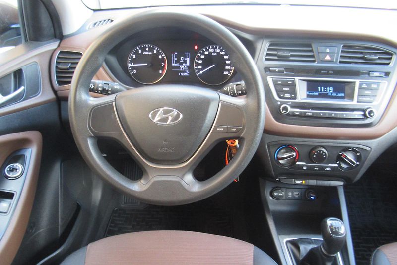Hyundai i20 1.2i KLIMA PŮVOD ČR 1 MAJITEL - fotka 10 z 19