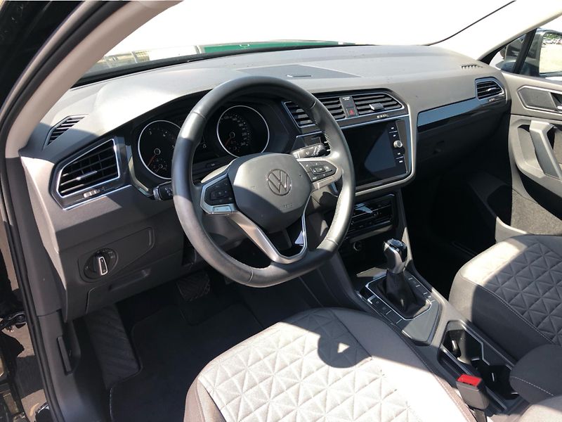 Volkswagen Tiguan 2.0 TDi DSG 7st. LIFE - fotka 5 z 29