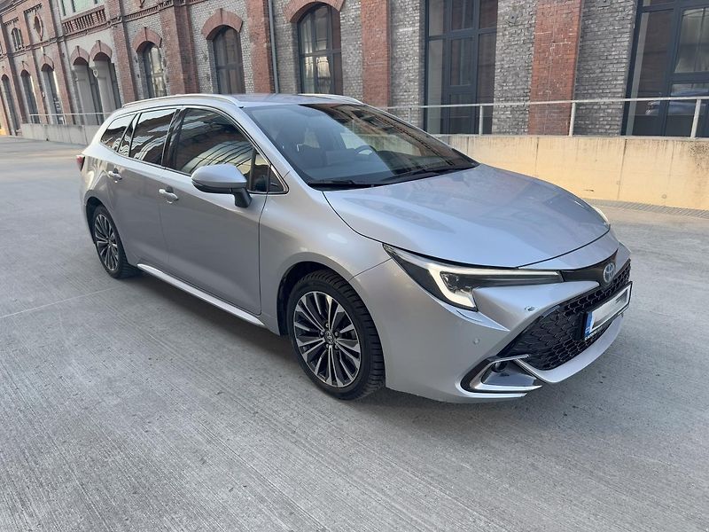 Toyota Corolla (2024) Touring Sport MC23 1,8  - fotka 2 z 22