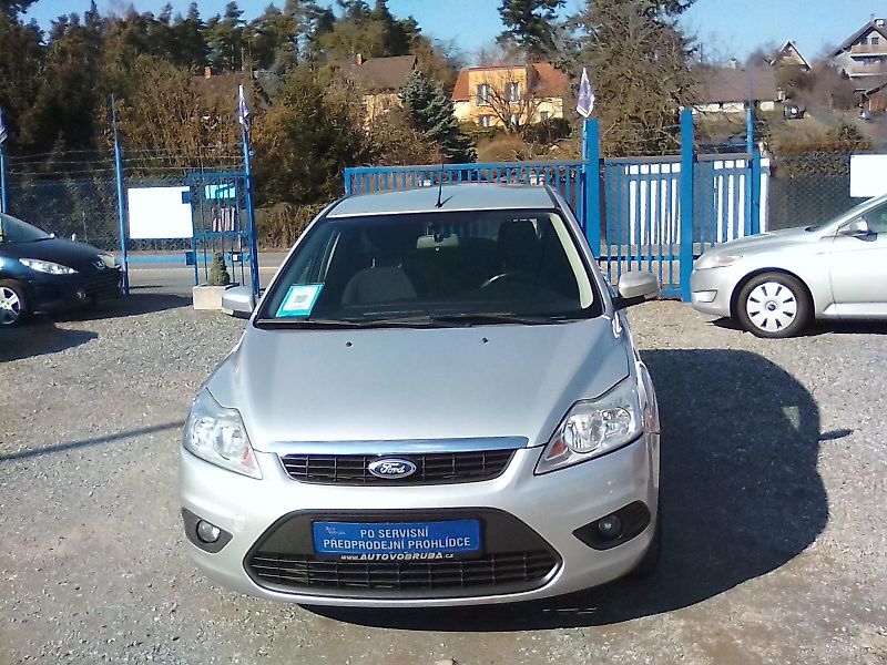 Ford Focus (2008) 1.6i 16V, kombi, 2.majitel - fotka 10 z 30