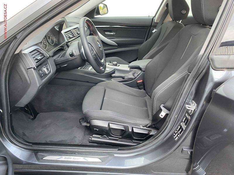 BMW Řada 3 (2015) 2.0T 328i xDrive, Sport, AT - fotka 9 z 20