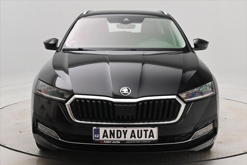 Škoda Octavia 1,5 TSI 110 kW DSG Style Záruk - fotka 2 z 32