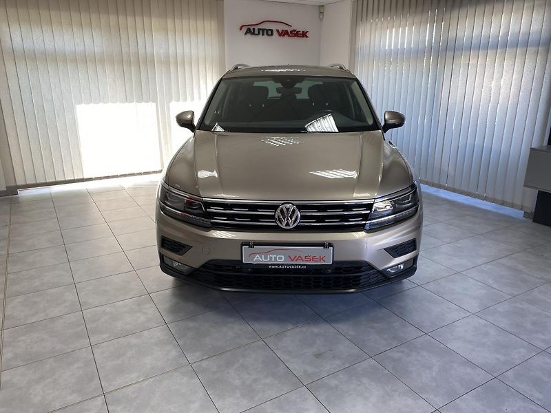 Volkswagen Tiguan 2.0 TSi 4x4 DSG REZERVACE  - fotka 4 z 37