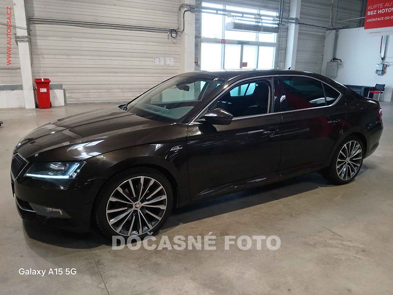 Škoda Superb (2018) 2.0 TDI 4x4, ČR, L&K, navi - fotka 1 z 3