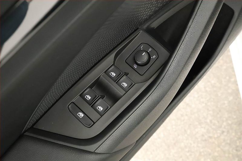 Škoda Octavia (2022) Ambition 2.0 TDI, ČR,1.maj - fotka 16 z 16
