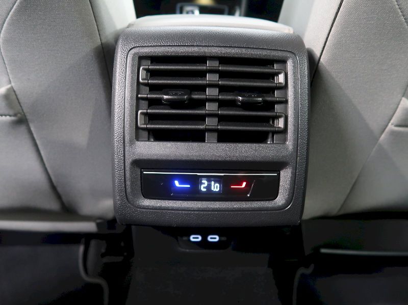 Volkswagen Golf (2023) VARIANT 2.0TDI 110KW DSG TAŽNÉ - fotka 36 z 38
