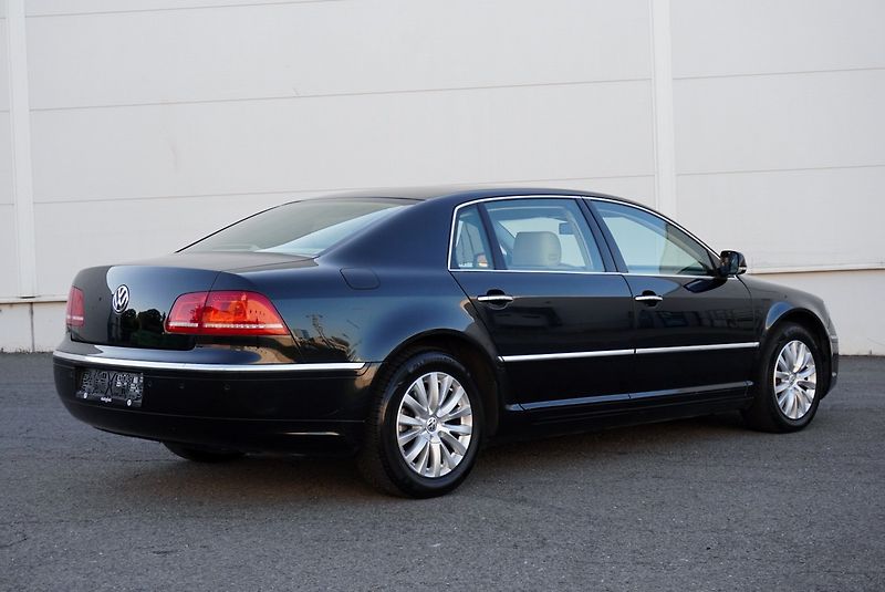 Volkswagen Phaeton 3.0 TDi 176kW LONG 4motion - fotka 9 z 36