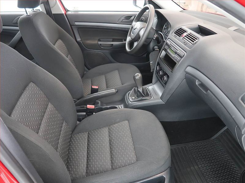 Škoda Octavia (2011) 1.6, Park. senzory - fotka 9 z 15