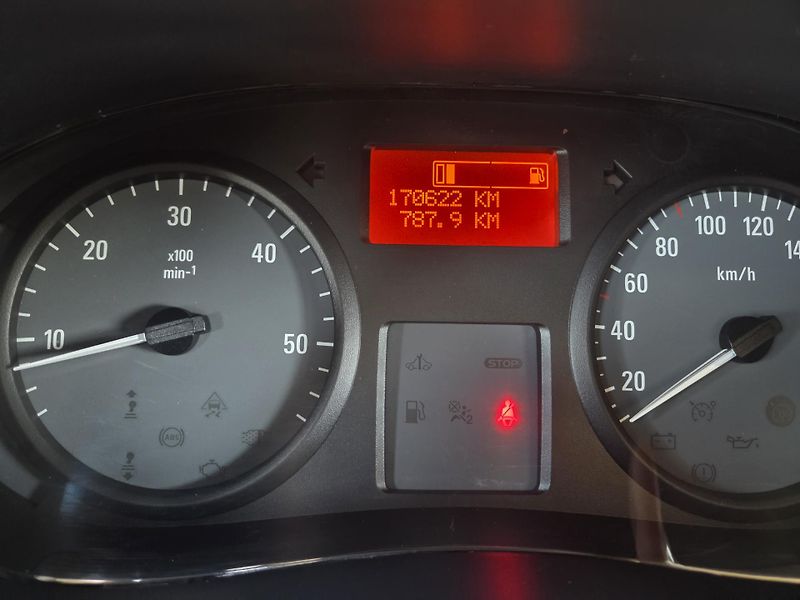 Opel Vivaro 2.0CDTI 84kw  - fotka 24 z 30