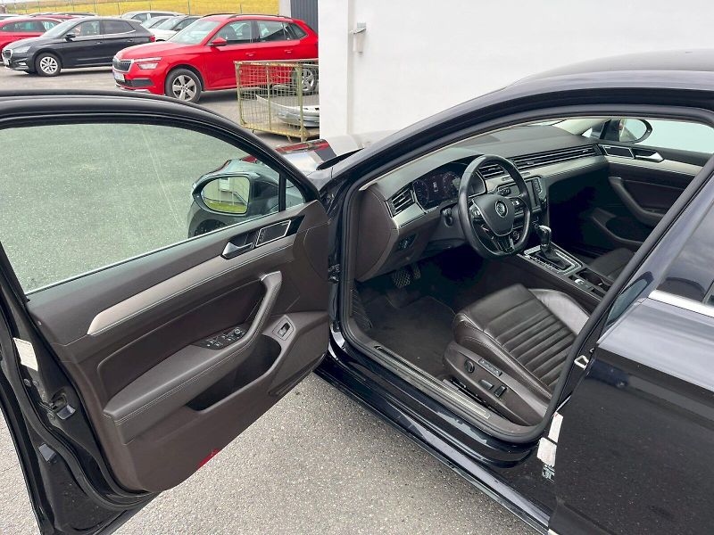Volkswagen Passat (2015) 2.0 TDI / 176 kW 4x4 - fotka 10 z 28