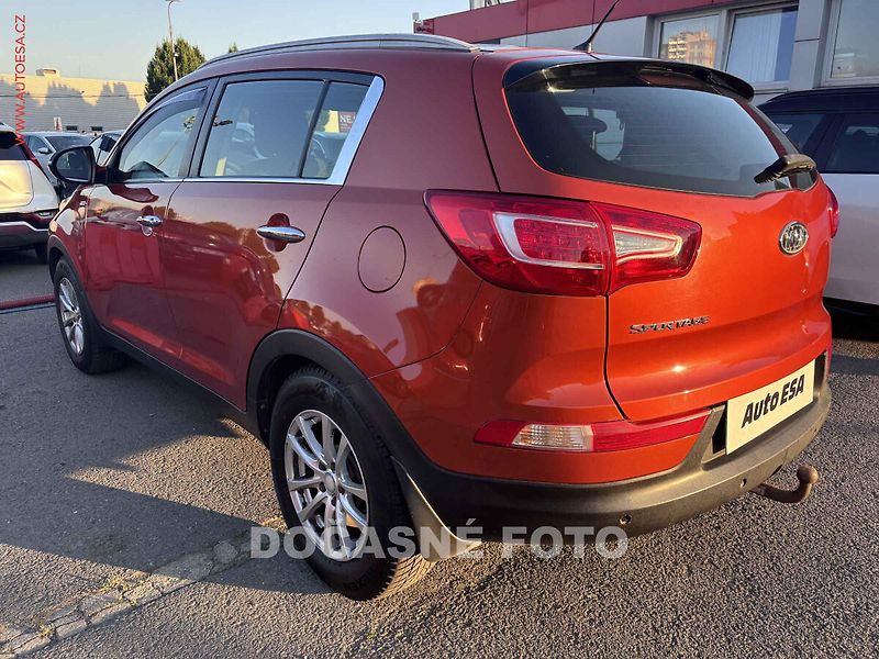 Kia Sportage (2012) 2.0CWT 4x4, ČR, AT, autoAC - fotka 2 z 3