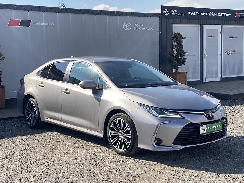 Toyota Corolla 1.6i, ČR, Executive, záruka - fotka 1 z 18