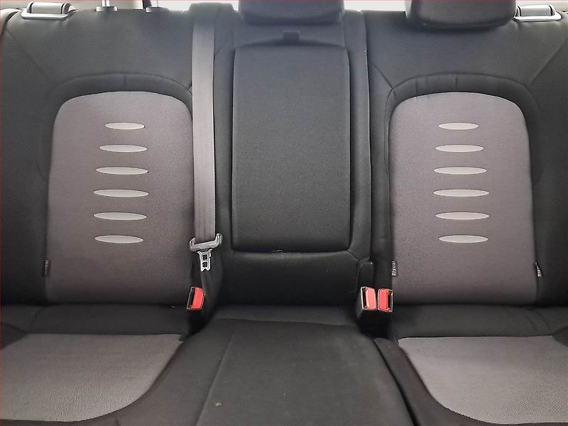 Kia Ceed (2013) 1.6 CRDi, nová STK - fotka 10 z 16