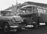 Bouračka ve Finsku v roce 1961. Dodávka Tempo Rapid se střetla s vozem Moskvič.