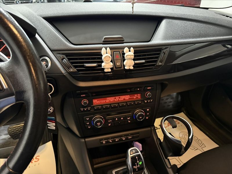 BMW X1 2,0   20D XDRIVE AUTOMAT TOP - fotka 10 z 25