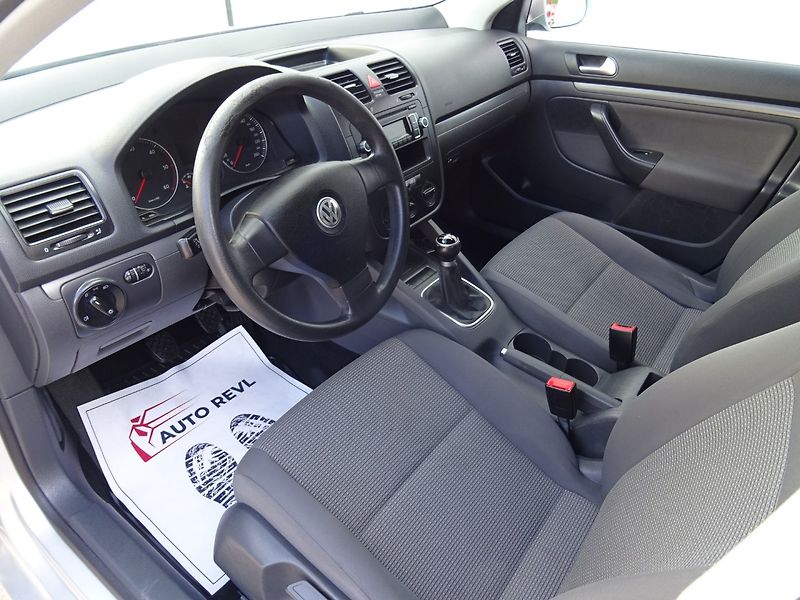 Volkswagen Golf (2009) 1.9TDi,77kW,S.kniha - fotka 7 z 22