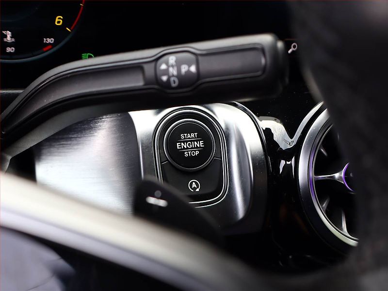 Mercedes-Benz GLB (2021) 200 d 4MATIC - fotka 17 z 21