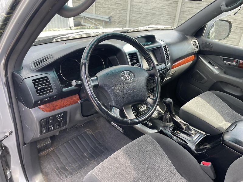 Toyota Land Cruiser 3.0TD 4x4 170PS AUT VÝBAVA !!! - fotka 105 z 180