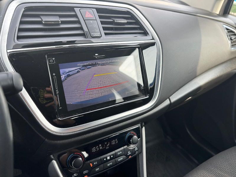 Suzuki SX4 S-Cross 1,4 BoosterJet Premium AllGrip - fotka 19 z 28