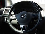Volkswagen Touran (2015) 1.6TDi, Navi, AC - náhled 11