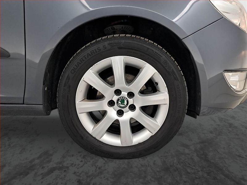 Škoda Fabia (2010) 1.2 TSI - fotka 14 z 18