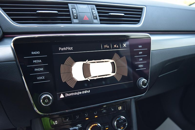 Škoda Superb (2019) 1.5TSI 110kw DSG STYLE PLUS  - fotka 27 z 43