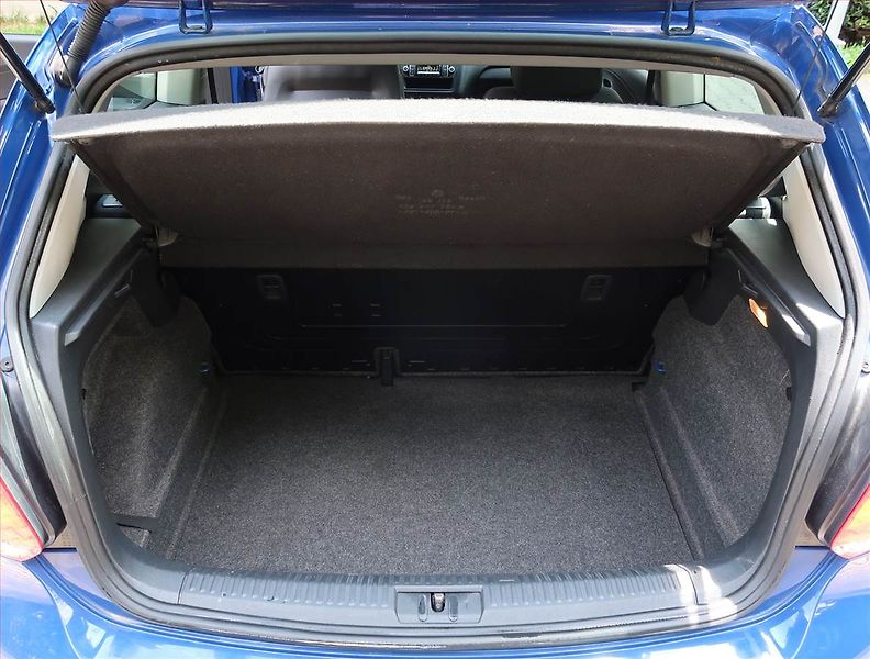 Volkswagen Polo (2013) 1.2 12V, Serv.kniha, nová STK - fotka 13 z 14