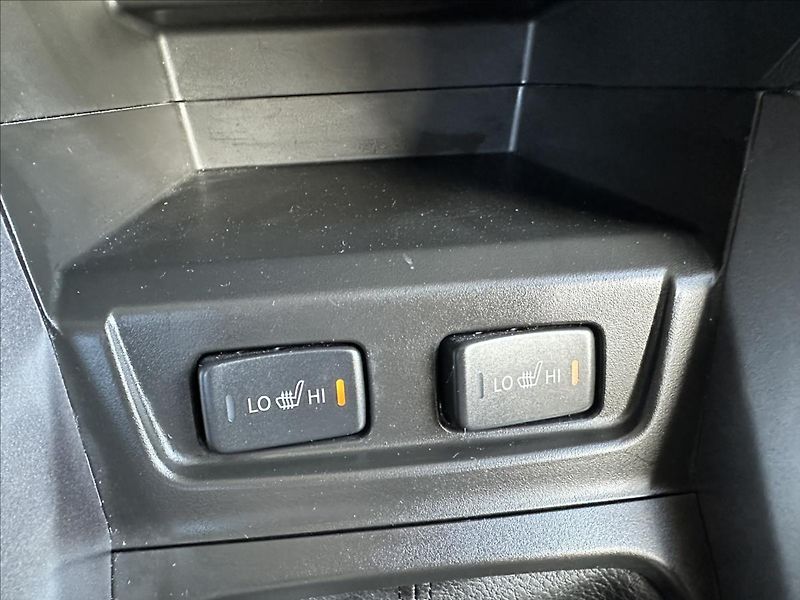 Suzuki Vitara 1,4 4x4 HYBRID - fotka 19 z 32