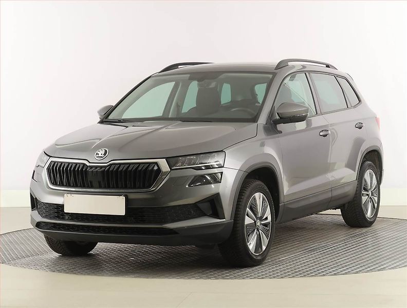 Škoda Karoq (2022) Ambition Plus 1.0 TSI - fotka 2 z 26