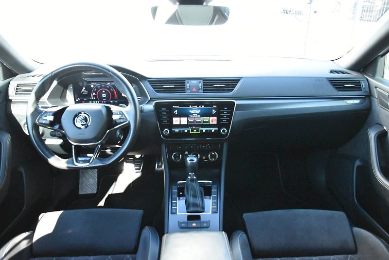 Škoda Superb (2021) Sportline 1.5 TSI DSG - fotka 5 z 35