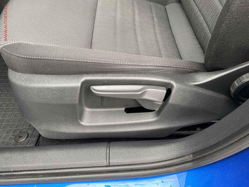 Škoda Octavia (2015) 1.6 TDi, ČR, servis.kniha - fotka 14 z 17