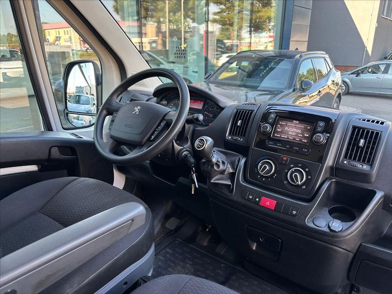 Peugeot Boxer 2,2 BlueHDi  L4H2 - fotka 19 z 26