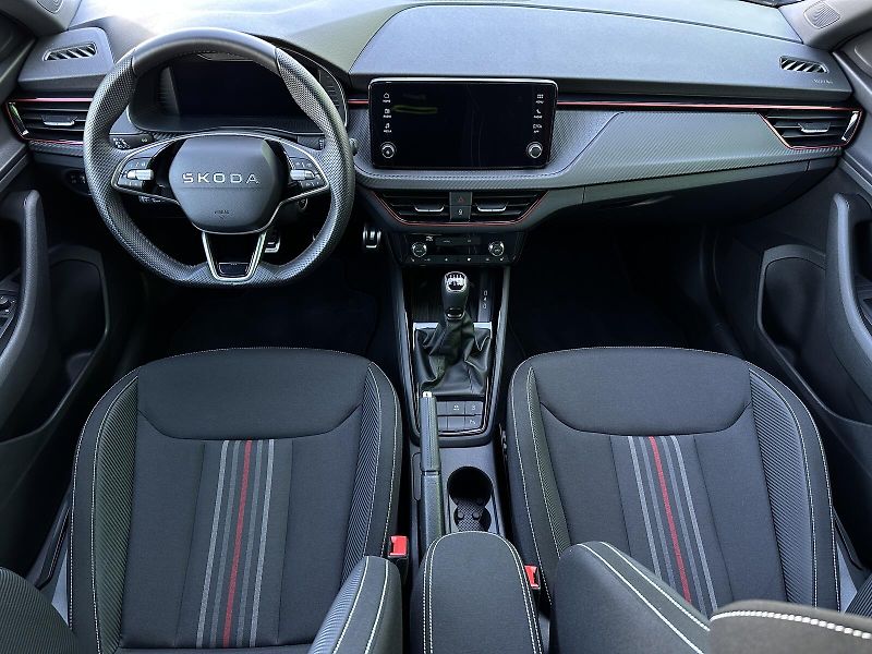 Škoda Kamiq 1.0TSi Monte Carlo 116PS Matri - fotka 37 z 44