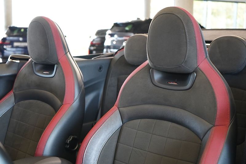Mini Cooper JCW Cabrio, ACC, H/K, HUD - fotka 19 z 43