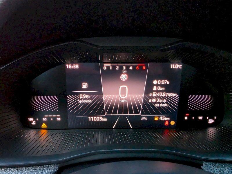 Škoda Kamiq (2025) 1,0TSI 85KW SELECTION - fotka 7 z 29
