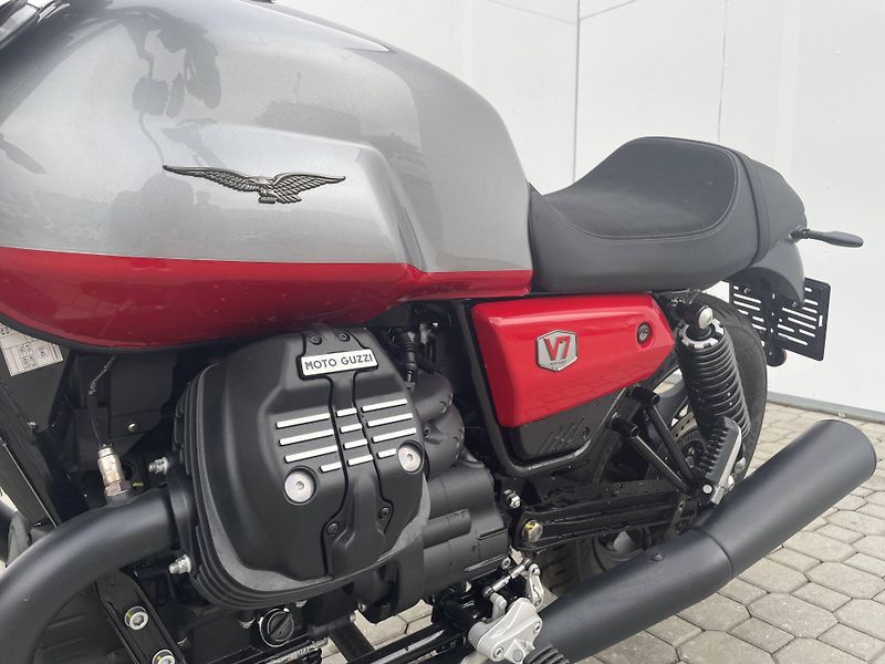 Moto Guzzi (2026) V7 Stone Corsa EU5 - fotka 7 z 10