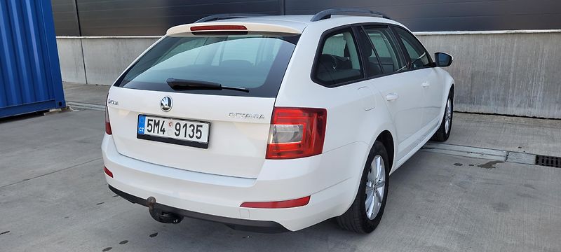 Škoda Octavia 1,6 TDI 77KW  - fotka 11 z 19