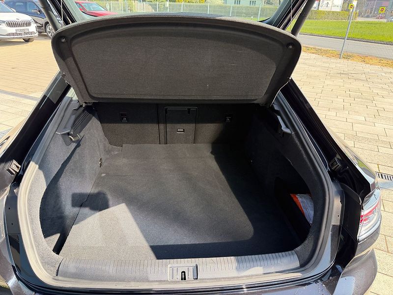 Volkswagen Arteon R-line  2,0TDI 147kW 4M Záruka - fotka 16 z 21