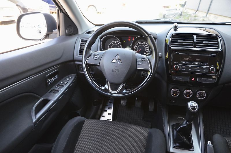 Mitsubishi ASX (2018) 1.6 MIVEC 86kW / ČR / TAŽNÉ - fotka 17 z 30