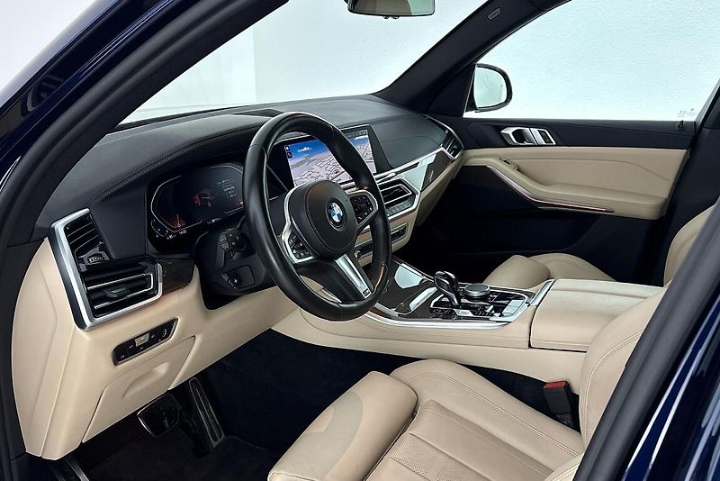 BMW X5 xDrive40i - fotka 6 z 29