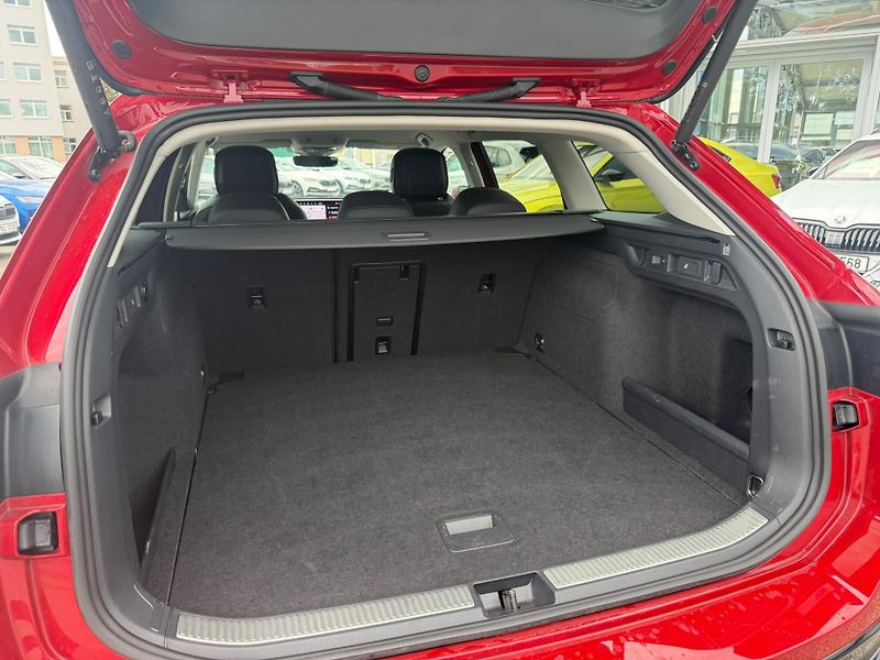 Volkswagen Passat Elegance 2.0 TDI 110 kW DSG Va - fotka 22 z 24