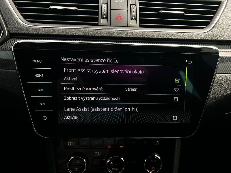 Škoda Superb 2.0TDI DSG 140kW Sportline  - fotka 15 z 25