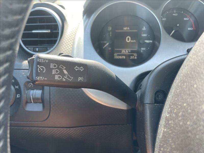 Seat Altea 1,6 TDi 77kw Klima Xenon GPS - fotka 16 z 39