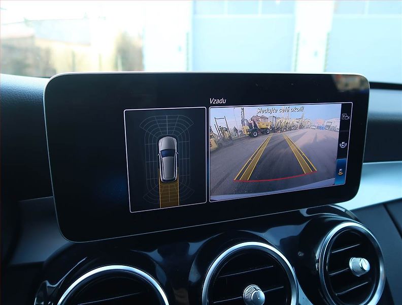 Mercedes-Benz Třídy C (2019) C 200, Automat, Navi, Tempomat - fotka 19 z 24